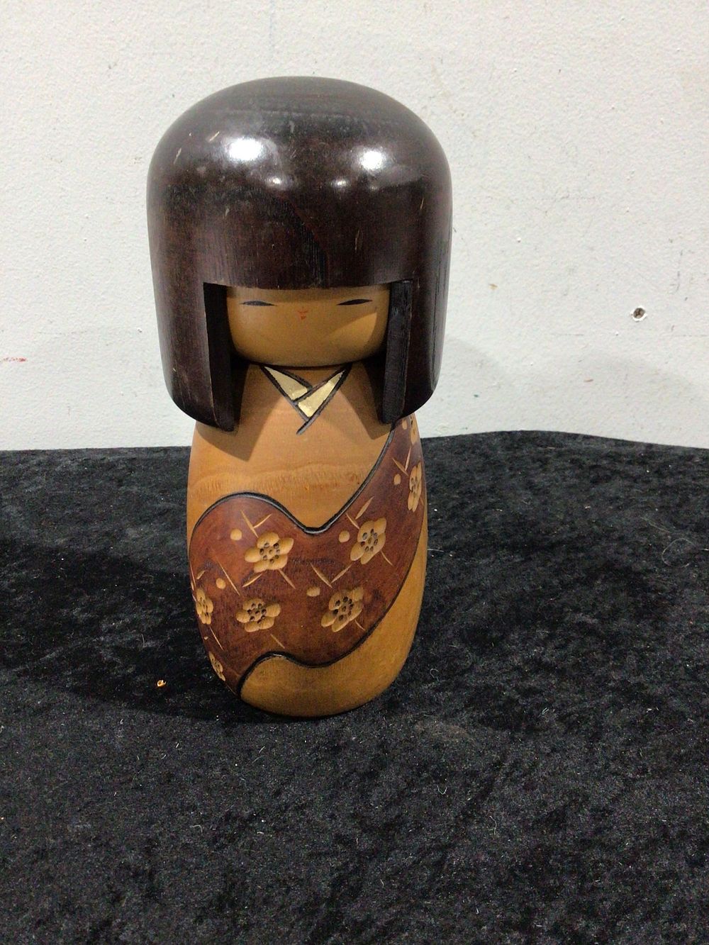 Lot 269: Vintage Japanese Sosaku Kokeshi Wooden Doll