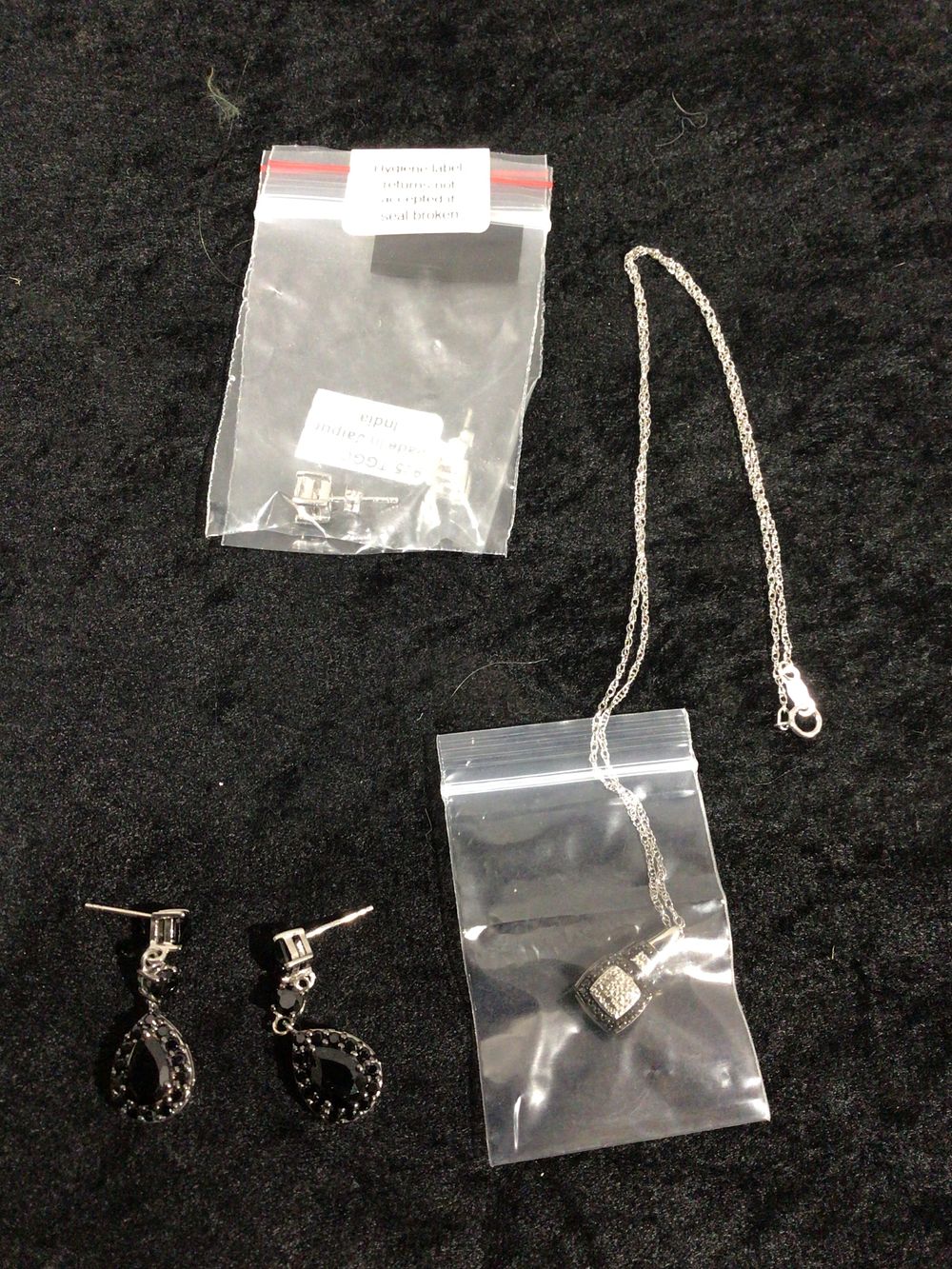 Lot 331: A Pair of TGGC .925 Silver and Black Stone Dangle Earrings with a Matching Necklace and Pendant, Made in Jaipur, India