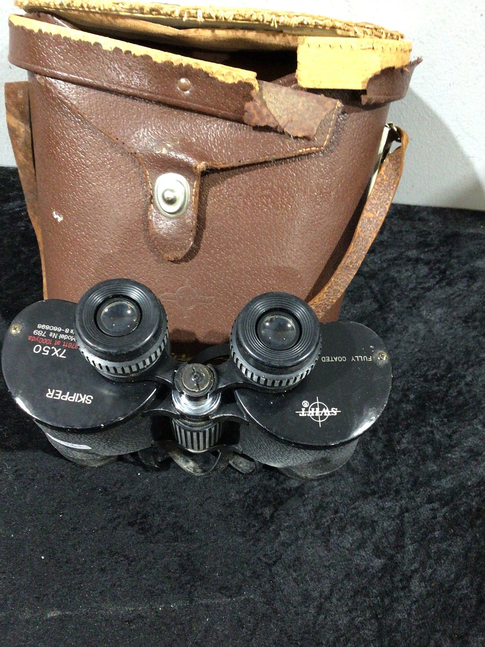 Lot 408: A Pair of Skipper 7x50 Binoculars with Case