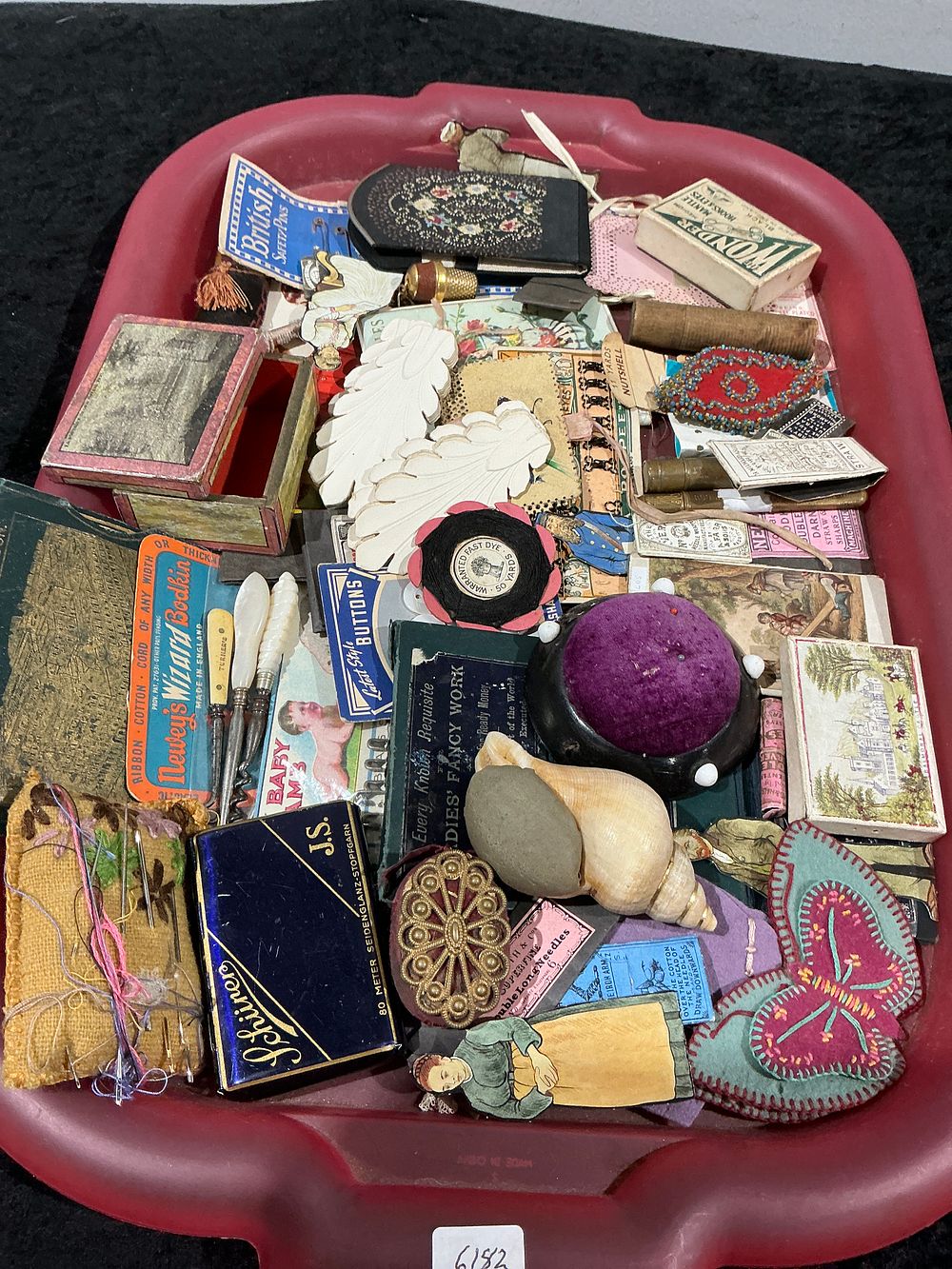 Lot 164: A Collection of 39 Vintage and Antique Sewing Notions and Haberdashery