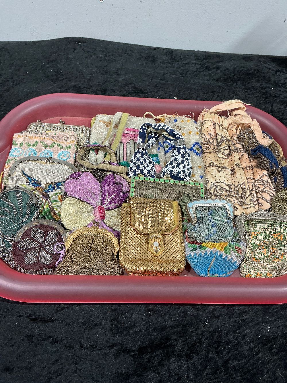 Lot 166: A Collection of 18 Antique and Vintage Beaded and Metal Mesh Evening Purses