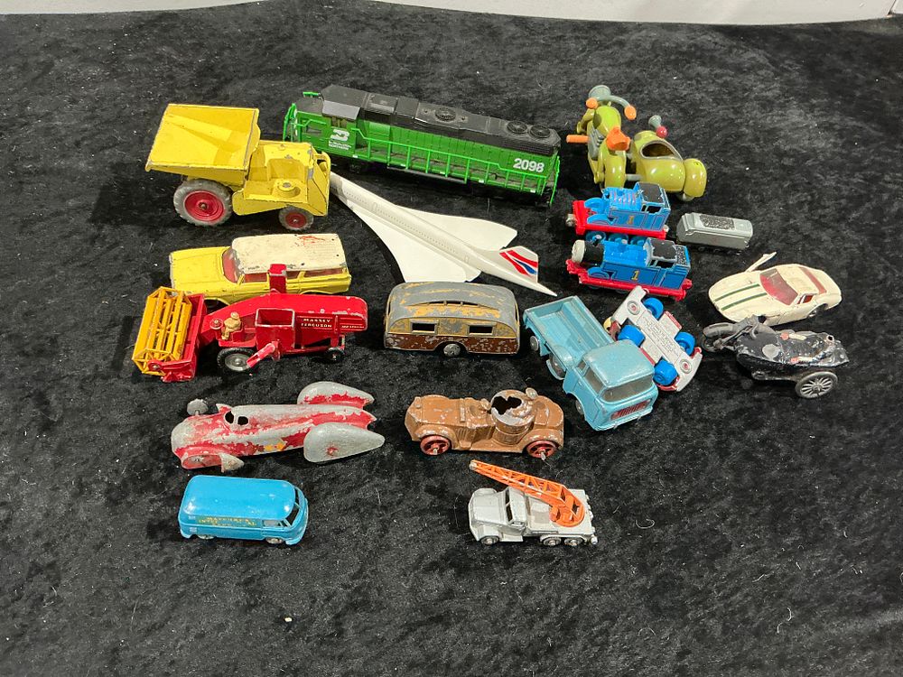 Lot 311: A Collection of 16 Assorted Die-Cast Toy Vehicles and Models