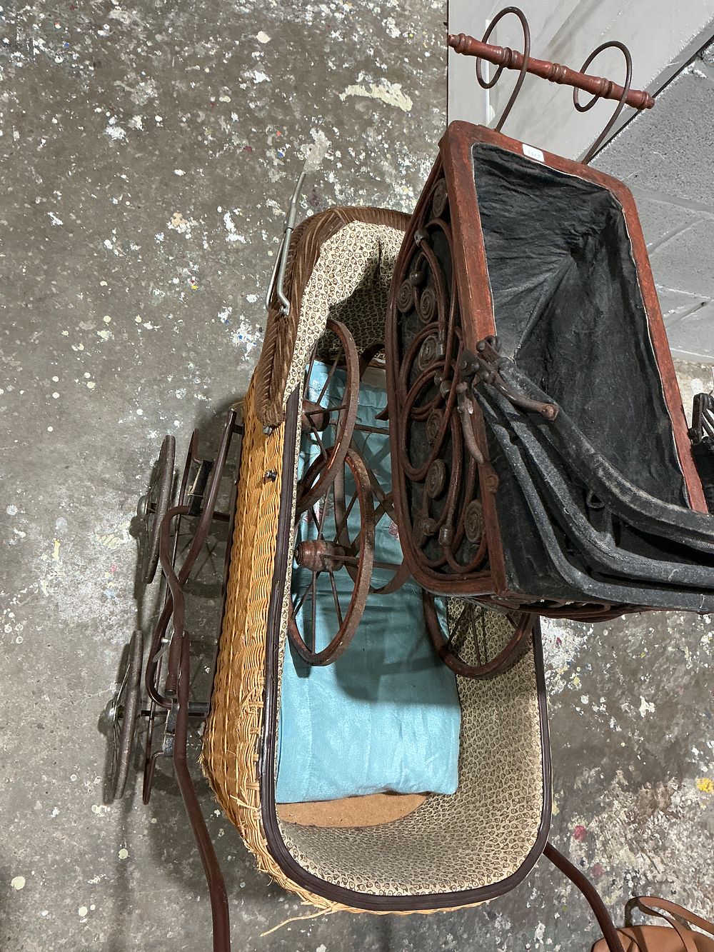 Lot 326: Antique Victorian Wicker and Metal Baby or Doll Carriage