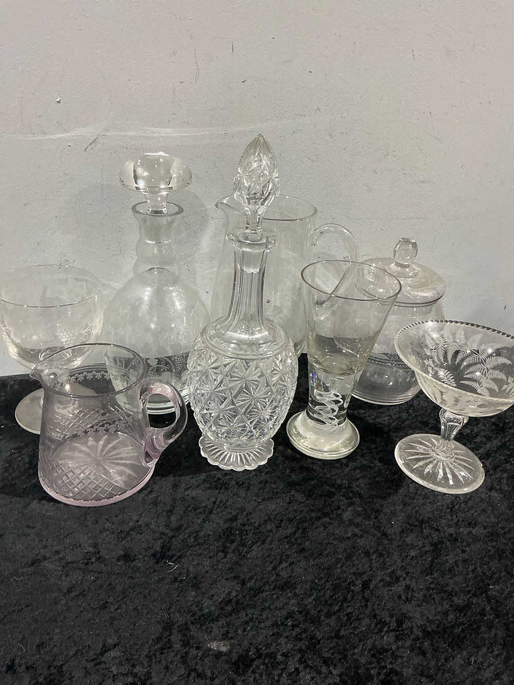 Lot 469: A Collection of Eight Pieces of Vintage Cut and Etched Glassware