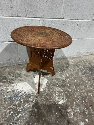 Early 20th Century Anglo-Indian Hand-Carved Sheesham Folding Occasional Table. An early to 