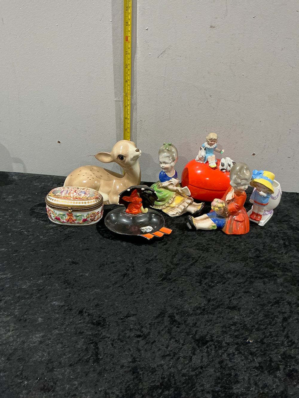Lot 160: Wallendorf and Assorted, Figural and Animal Studies