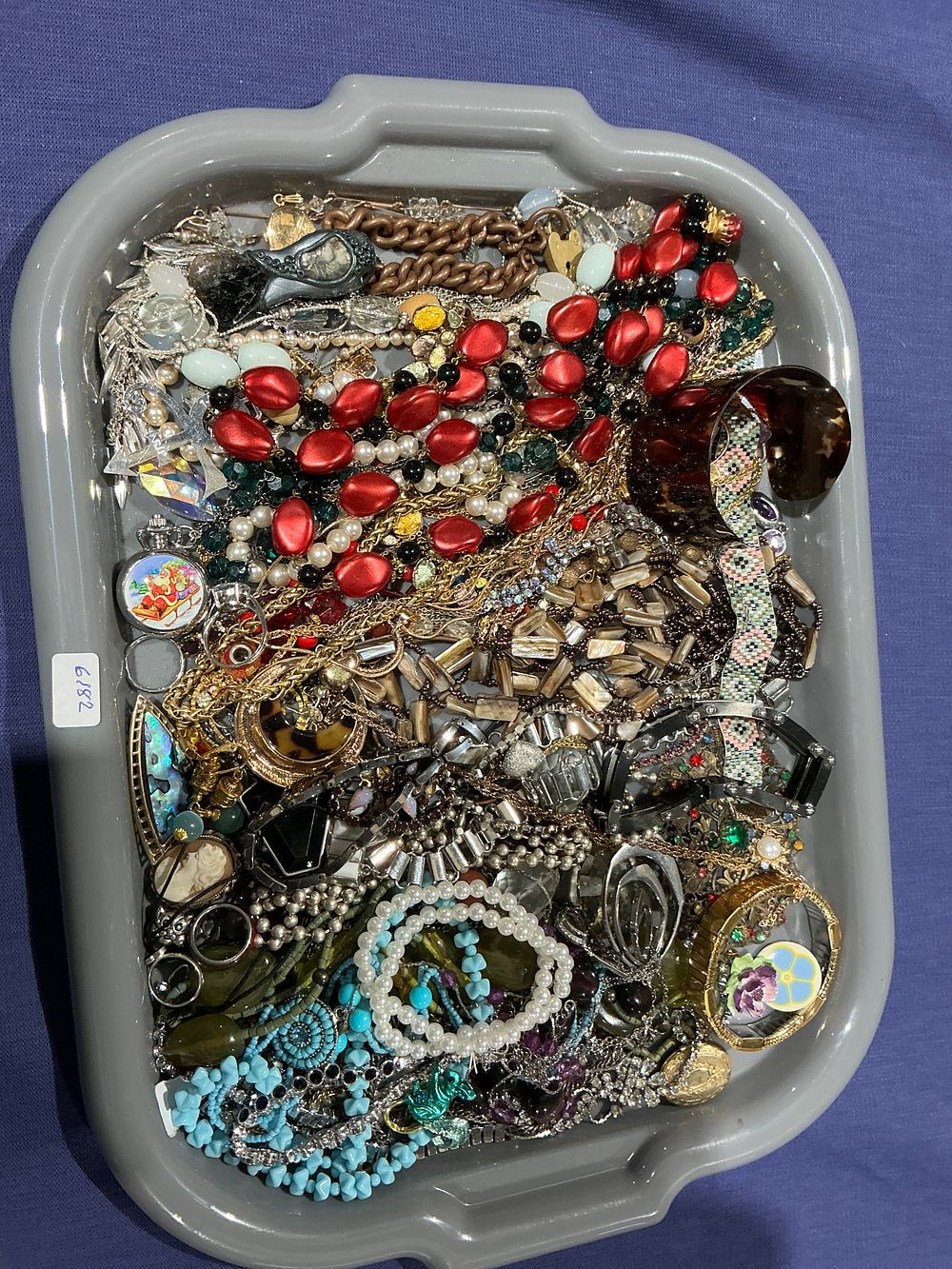 Lot 209: Large Collection of Vintage and Contemporary Costume Jewellery, Gold-tone and Silver-tone Base Metal Accessories