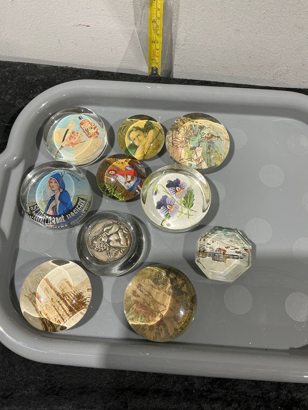 Lot 285: A Collection of Ten Vintage Glass Souvenir and Advertising Dome Paperweights
Category: Vintage Glass