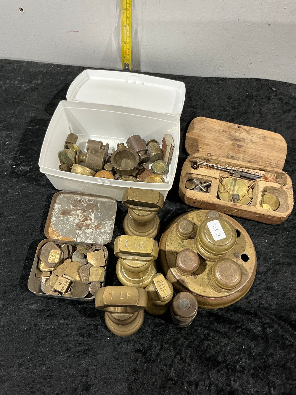 Lot 287: Various Makers, Collection of Antique Brass Apothecary and Avoirdupois Weights and Scales