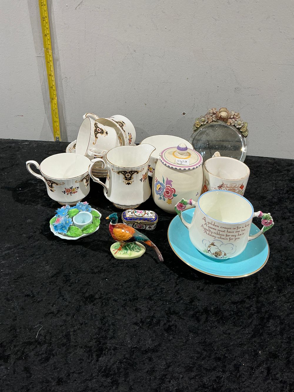 Lot 333: A Collection of English and Continental Decorative Porcelain and Ceramics including Wedgwood and Crown Staffordshire