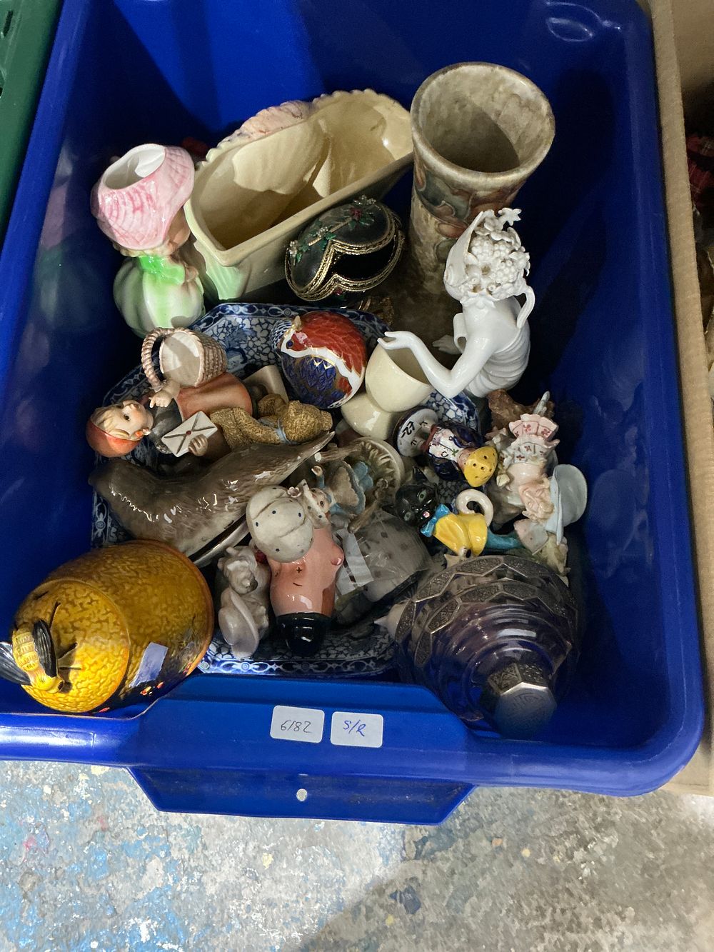 Lot 373: A mixed collection of decorative ceramics and glass including Royal Worcester, Aynsley, and Crown Devon, suitable for restoration
