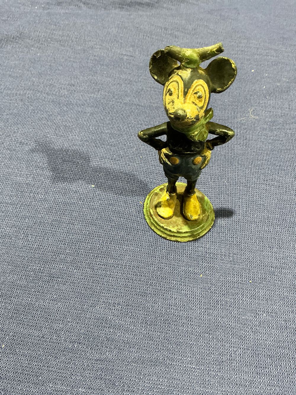 Lot 389: 1930s Cast Metal Mickey Mouse Figurine, Early Pie-Cut Eye Design, circa 1930-1935