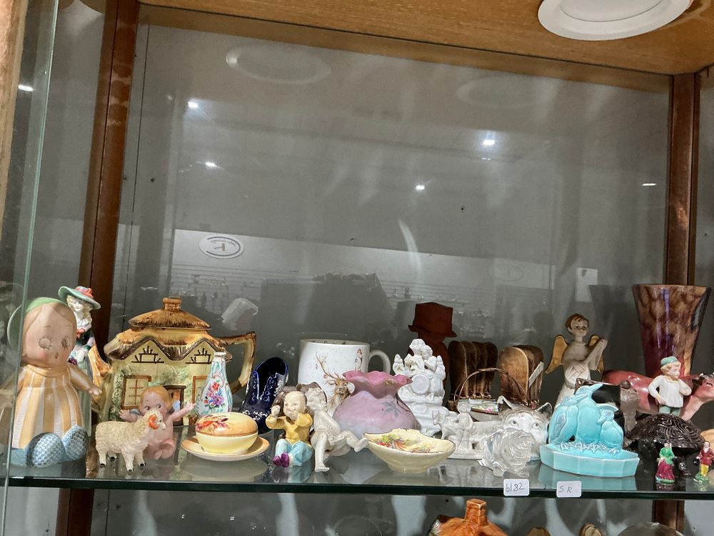 Lot 406: A Diverse Collection of Decorative Ceramics Glassware and Restoration Pottery Ware

Category: Ceramics