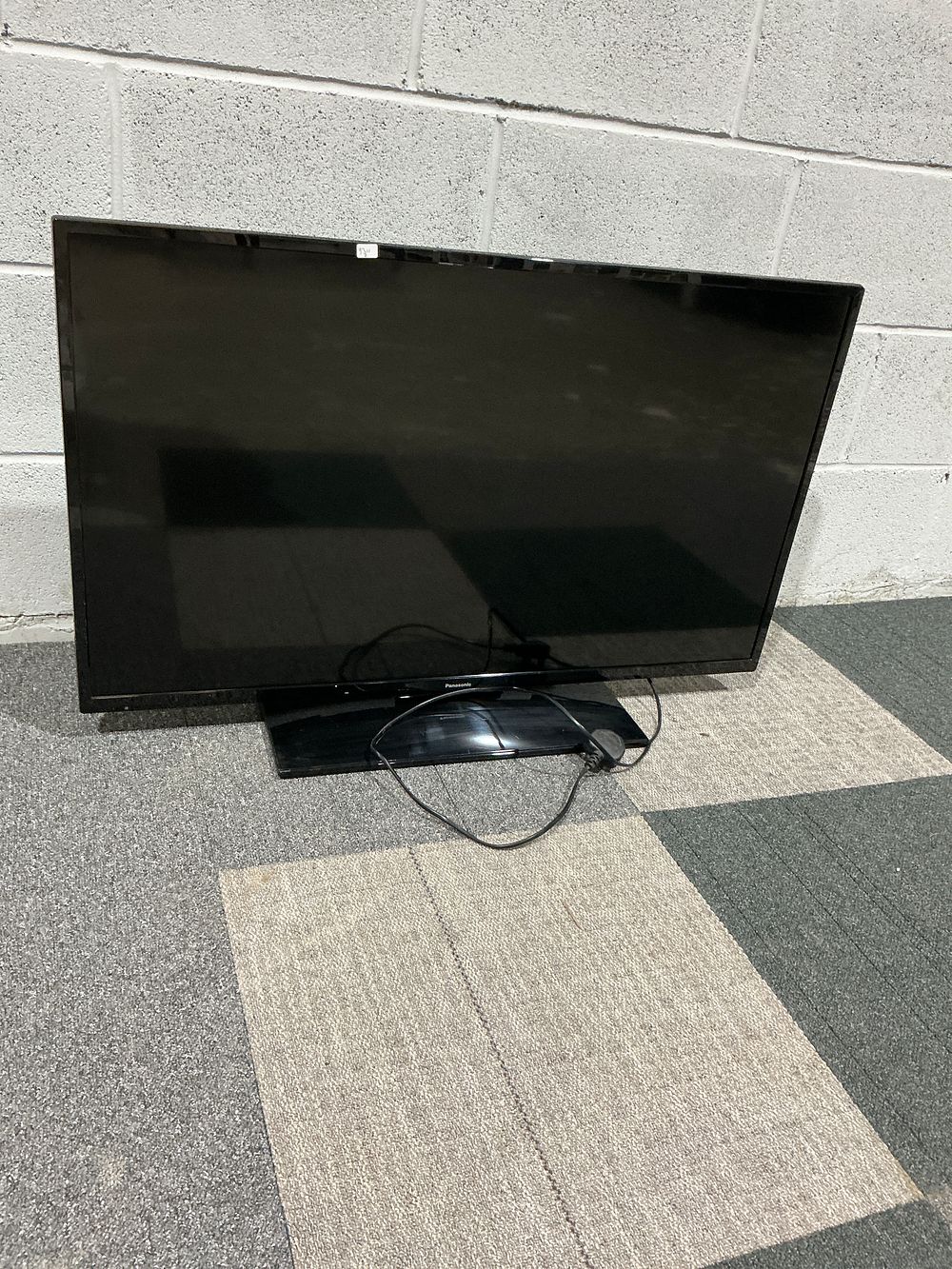 Lot 189: Panasonic, 40 Inch, 1080p Full HD
