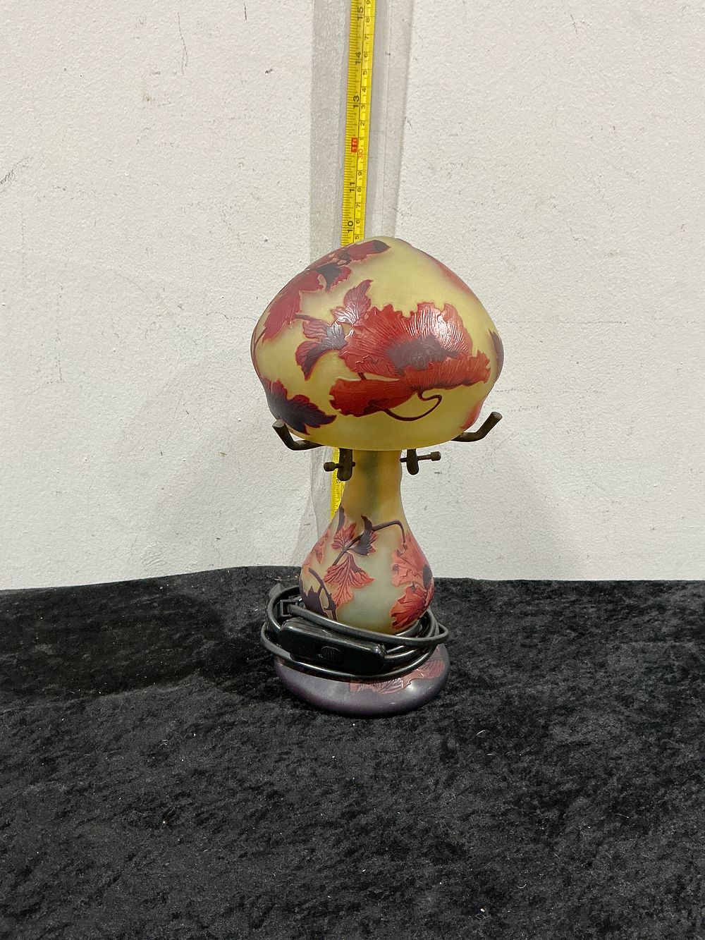 Lot 288: Gallé Style Art Nouveau Cameo Glass Mushroom Table Lamp with Floral Decoration