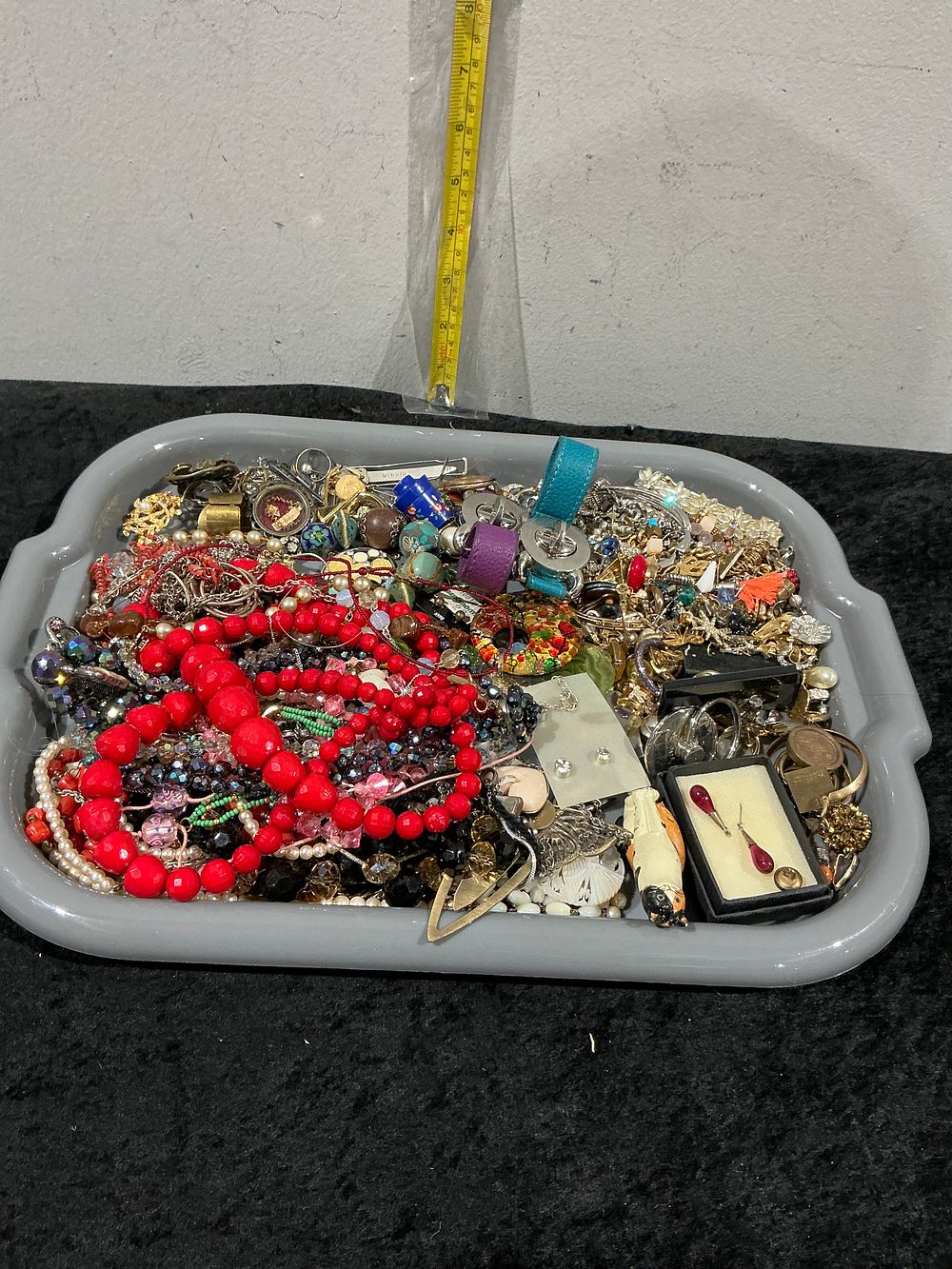 Lot 354: Mixed Base Metal Costume Jewellery Collection, Vintage to Modern Estate Lot