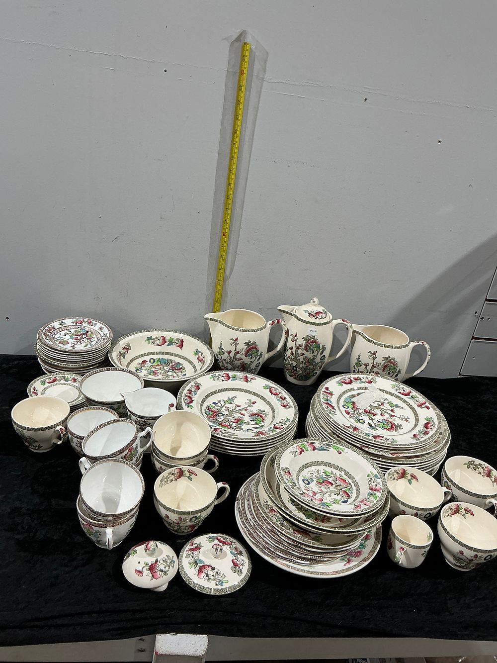 Lot 413: A John Maddock and Sons Indian Tree Pattern Ceramic Dinner and Tea Service