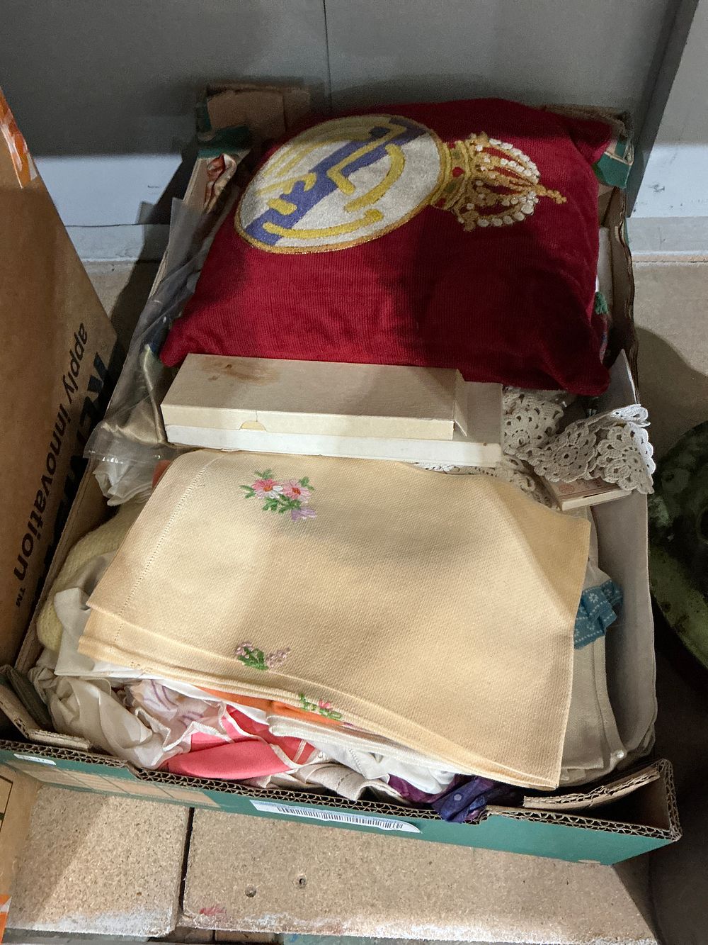 Lot 339: Real Madrid CF, Decorative Pillow and Household Linens, Velour and Cotton, Red and Cream