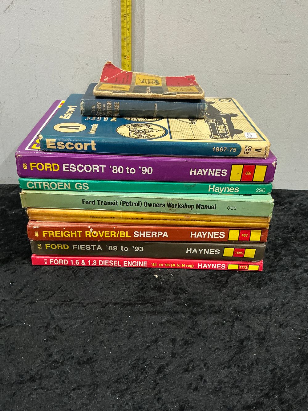 Lot 397: Haynes and Others, Collection of Automotive Workshop Manuals and Miscellaneous Books, c. 1967-1996