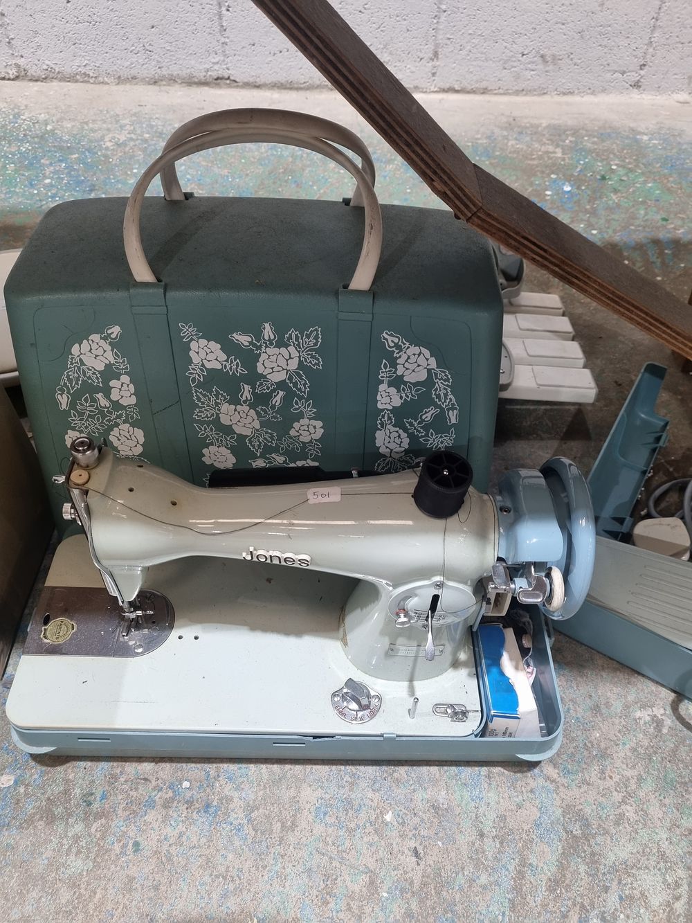 Lot 238: A Vintage Jones Two-Tone Electric Sewing Machine with Carrying Case
