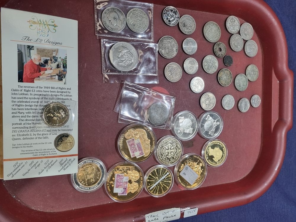 Lot 300: UK 19th-20th Century Mixed Coinage and Commemorative Medals, Silver and Gilt