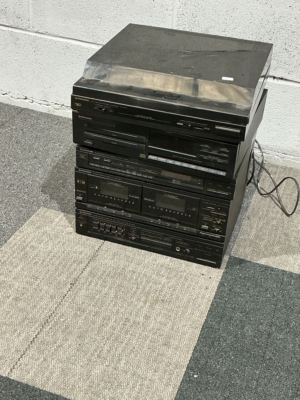 Lot 189: A Pioneer Hi-Fi Stack System Including PL-X77Z Turntable and PD-X66 CD Player
