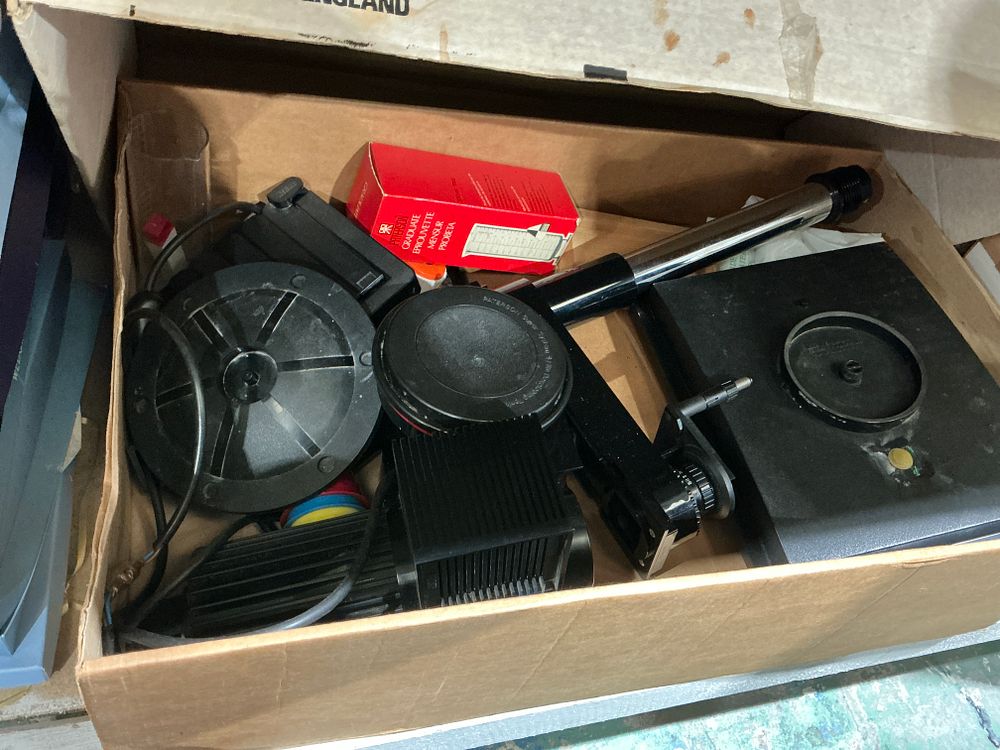 Lot 294: A Paterson Colour Darkroom Processing and Printing Kit for 35mm Film