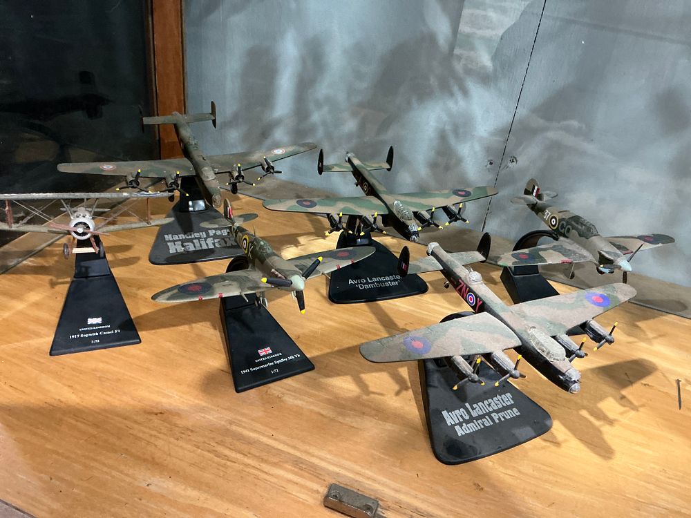 Lot 263: A Collection of Atlas Editions Die-Cast RAF Model Aircraft Metal