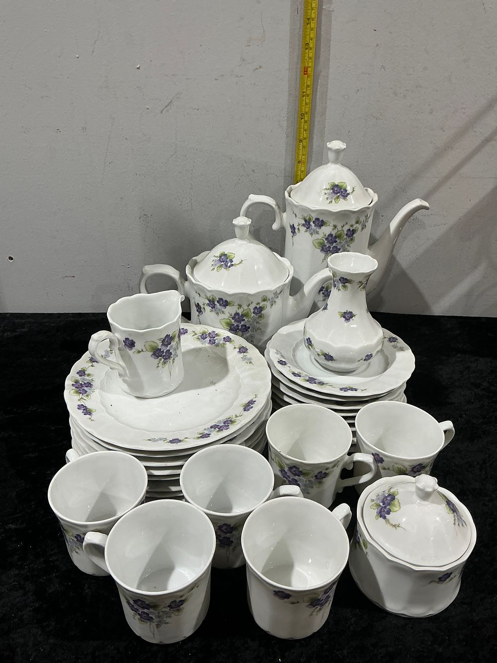 Lot 169: A set of Eschenbach Bavaria porcelain coffee service pieces decorated with purple violets