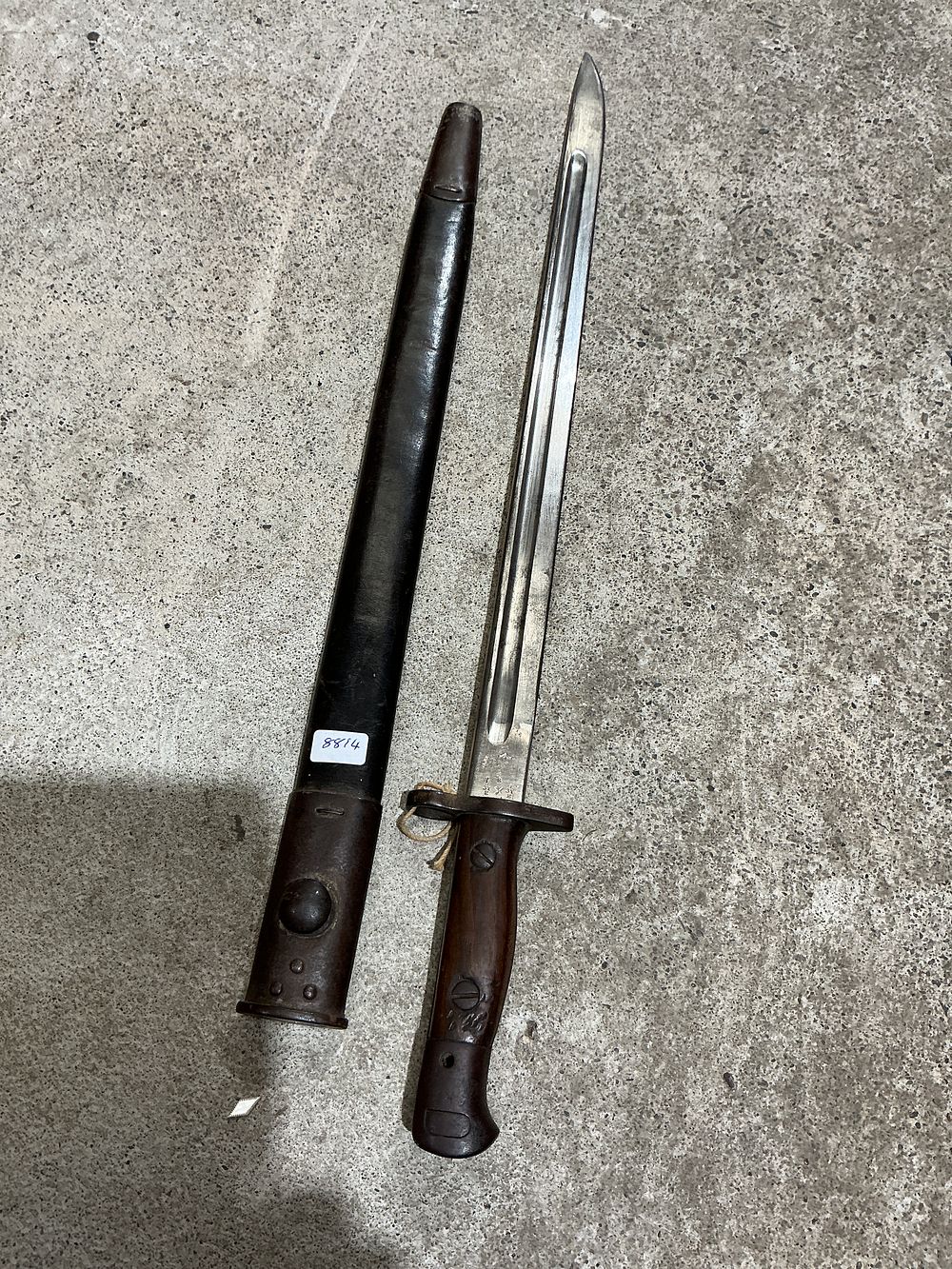 Lot 178: Imperial Japanese Type 30 Bayonet and Metal Scabbard, Tokyo or Kokura Arsenal