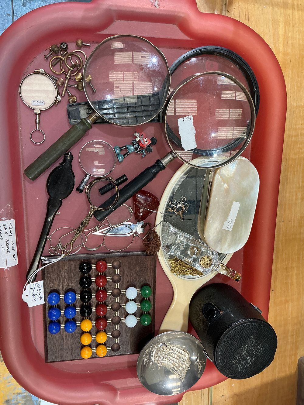 Lot 190: A Collection of Vintage Curiosities and Optical Instruments