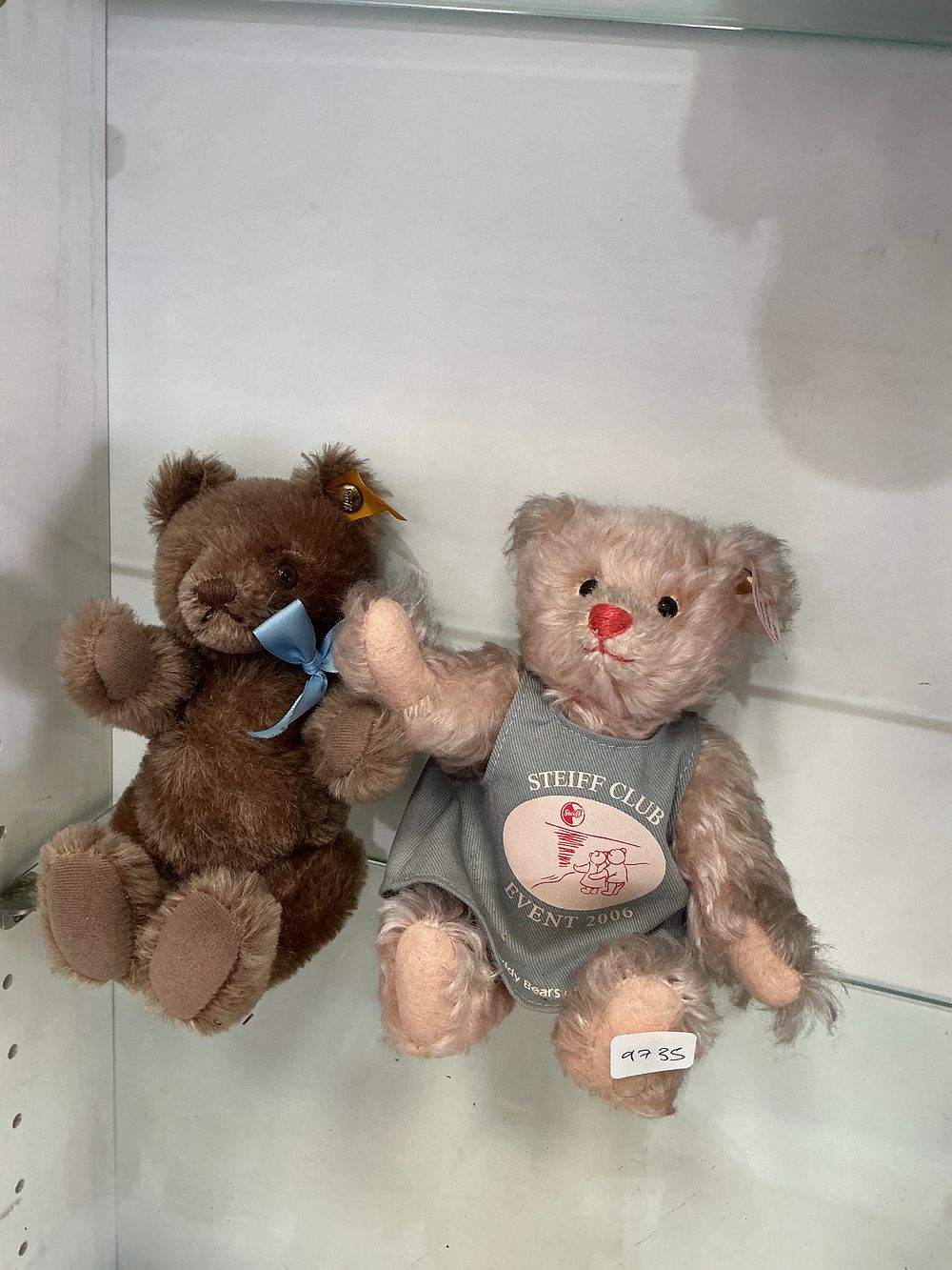 Lot 206: A Pair of Steiff Plush Teddy Bears including a 2006 Club Event Edition