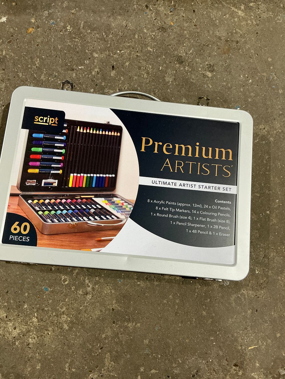 Lot 206: Script Premium Artists Ultimate Artist Starter Set 60 Pieces