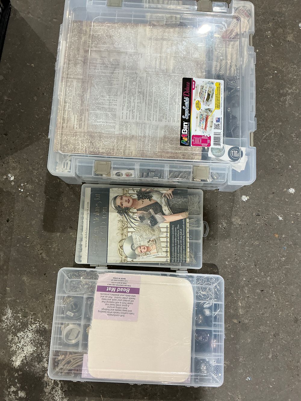 Lot 207: A Group of Craft Storage and Jewellery Making Kits