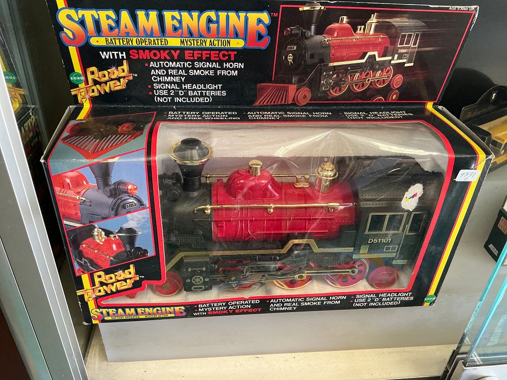 Lot 254: Echo Road Power Battery Operated Mystery Action Steam Engine Train in Original Box