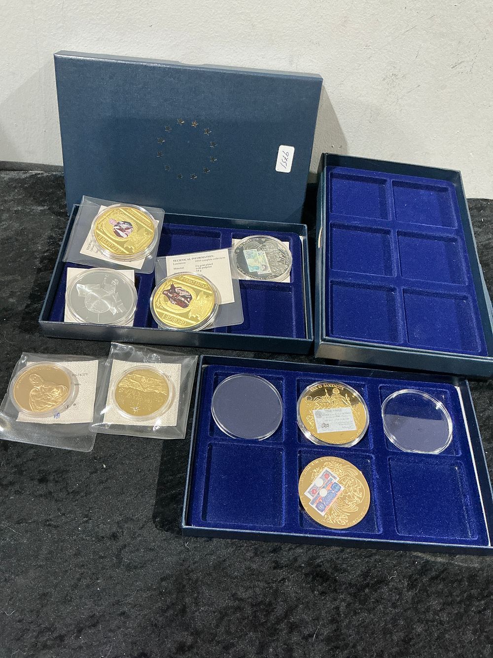 Lot 335: UK Commemorative Medallions, 24 Carat Gold-Plated and Silver-Plated Copper