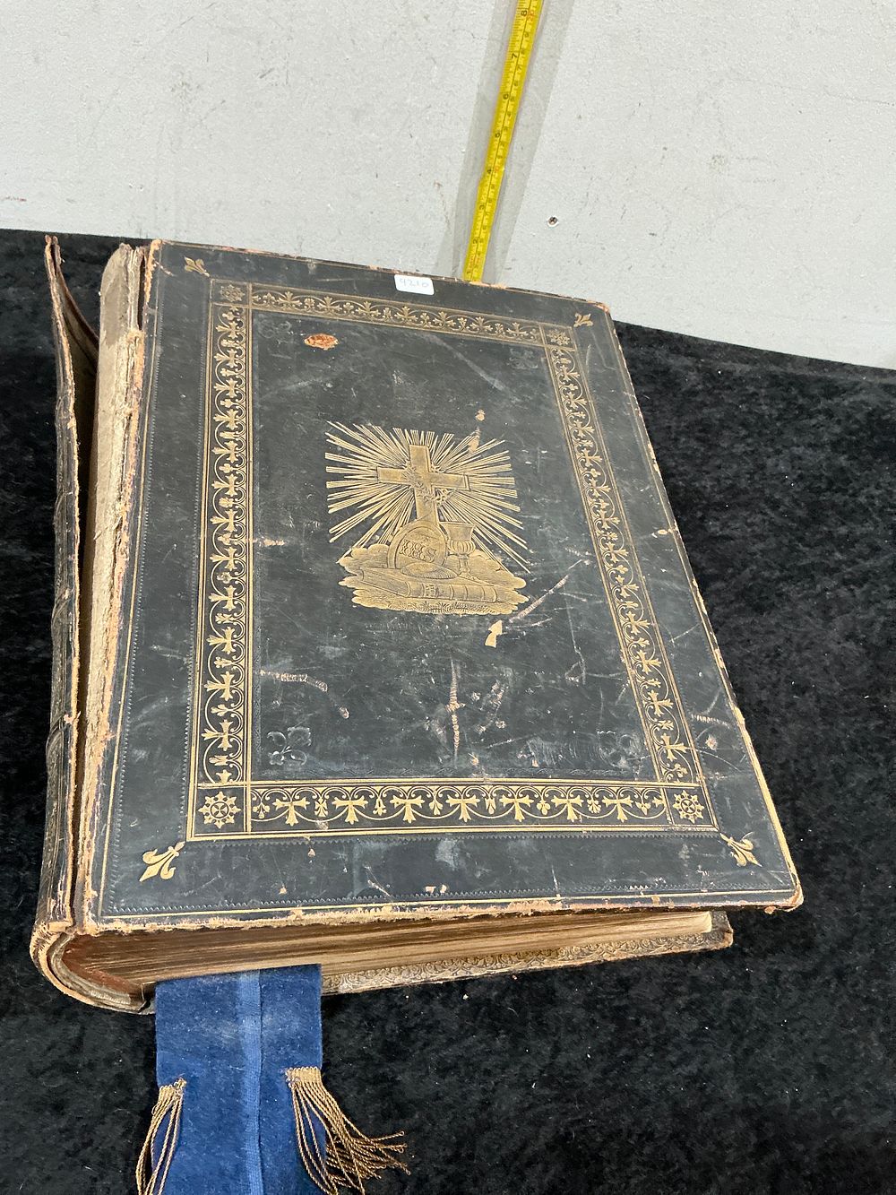 Lot 474: Bible, English. The Imperial Family Bible. Blackie & Son, [c. 1850]. Folio.