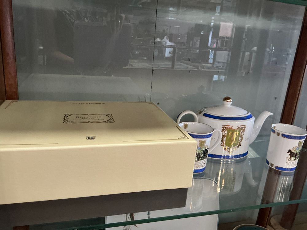 Lot 230: Boxed Ringtons Centenary Commemorative Tea Set
