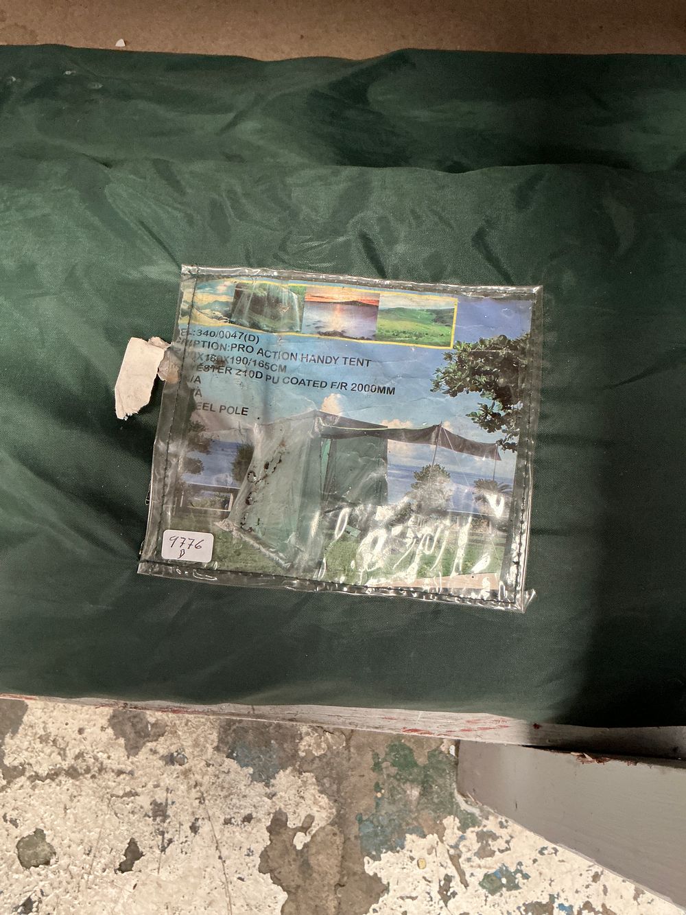 Lot 298: A Pro Action Handy Tent