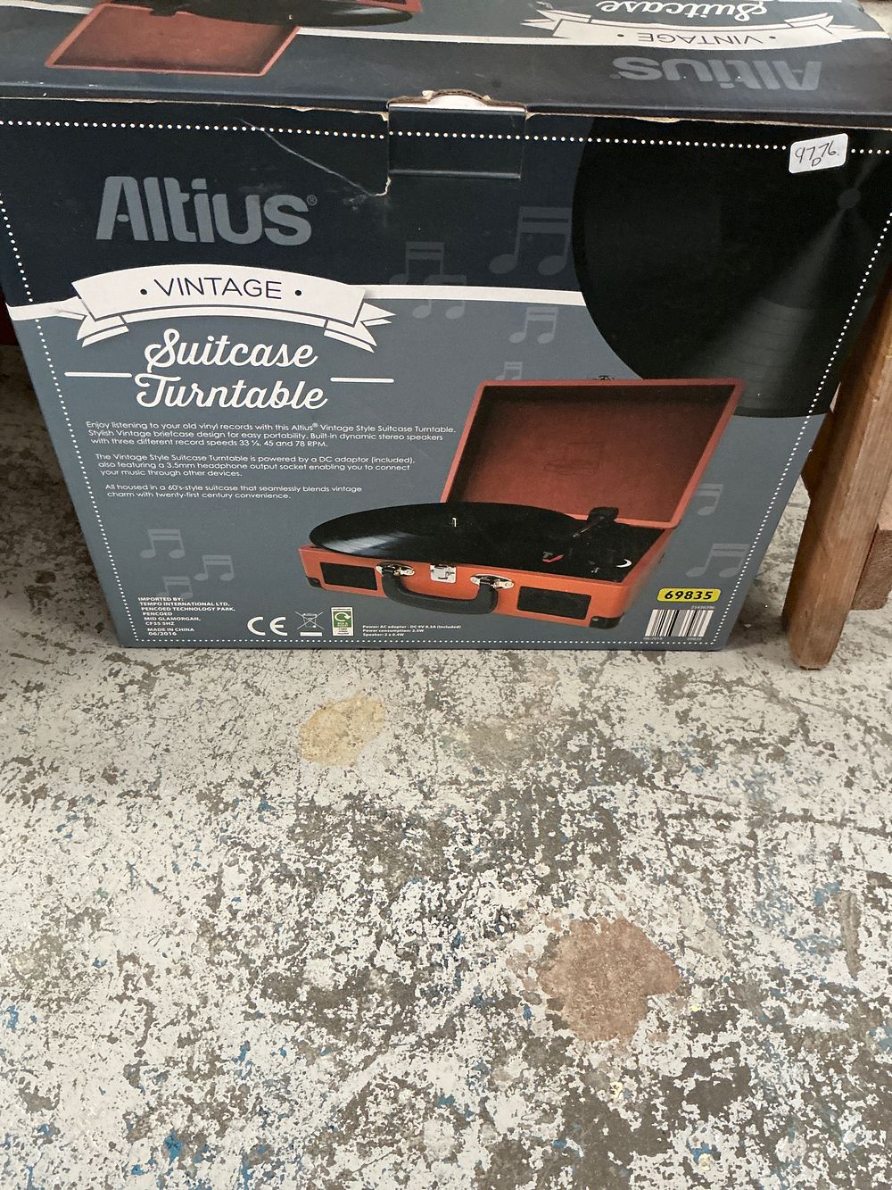 Lot 312: Altius Model 69835 Vintage Suitcase Turntable in Original Packaging