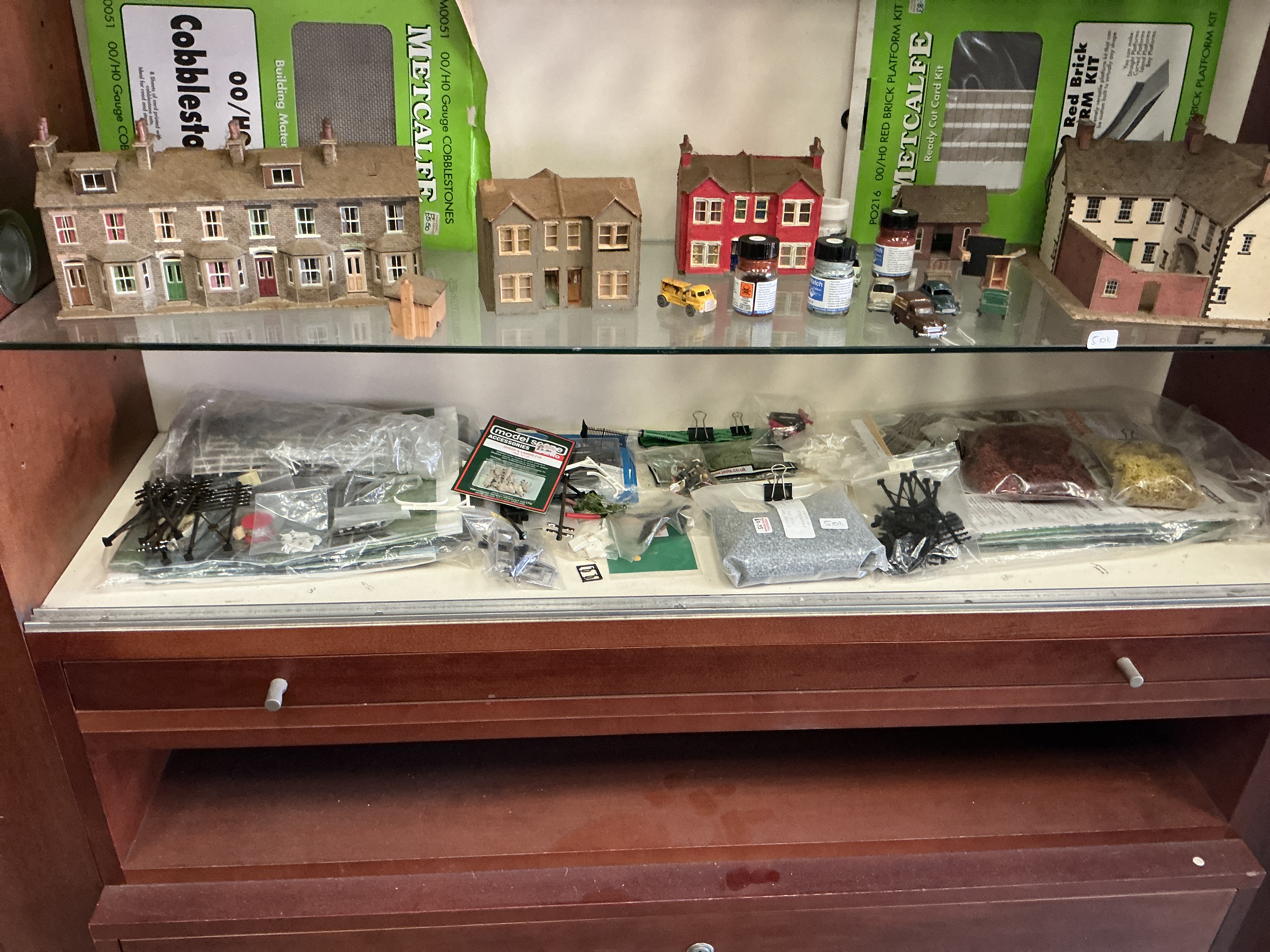 A Collection of Metcalfe OO/HO Gauge Model Railway Buildings and Scenic Accessories