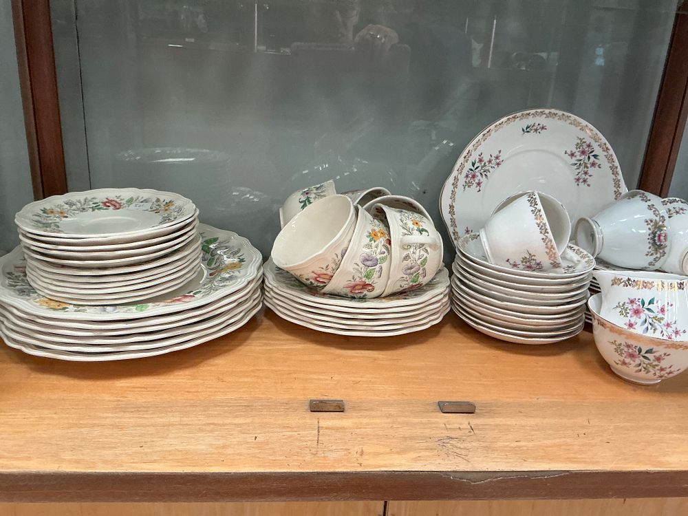 Lot 332: An Assortment of Floral Patterned Bone China Tableware
