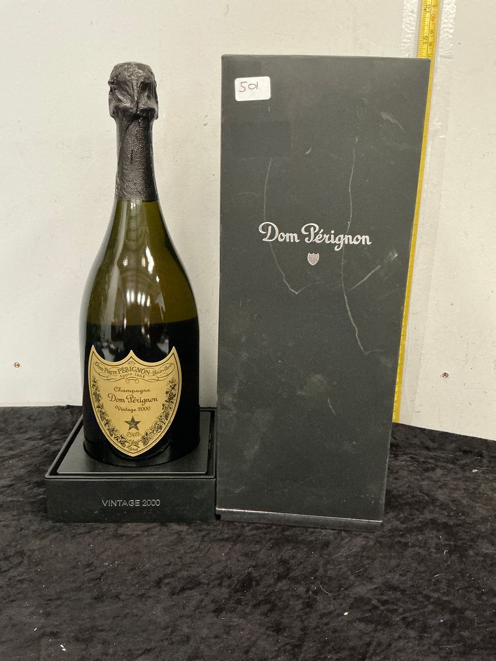 Lot 382: One Bottle of Champagne Dom Pérignon Vintage 2000 with Original Presentation Box
