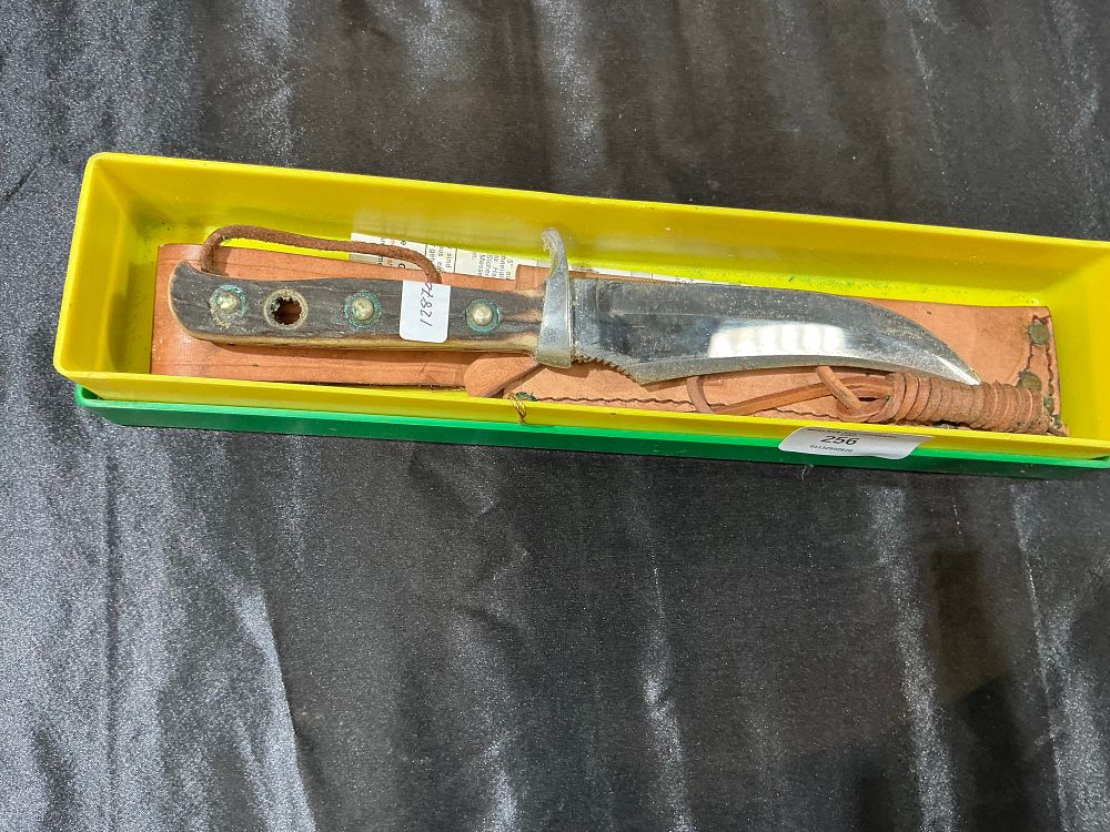 Lot 256: A German stag horn-handled hunting knife with leather sheath and packaging