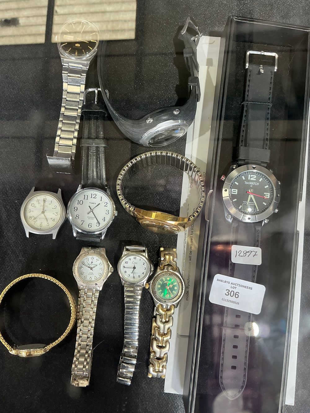 Lot 306: A collection of gentleman's and ladies' wristwatches including examples by Timex, Sekonda, and Limit