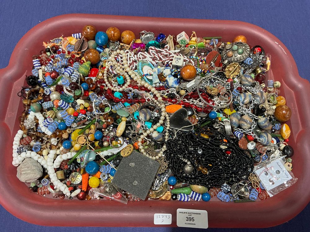 Lot 395: An Assortment of Costume Jewellery and Craft Components spares and repair
