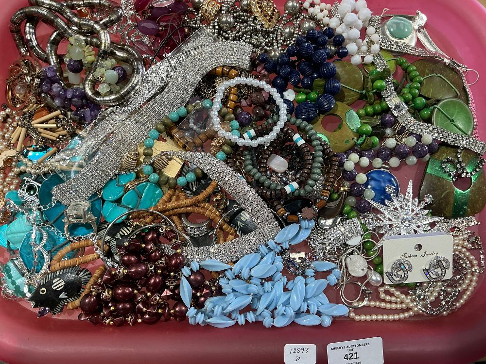 Lot 421: An Assortment of Costume Jewellery Including Rhinestone and Beaded Examples