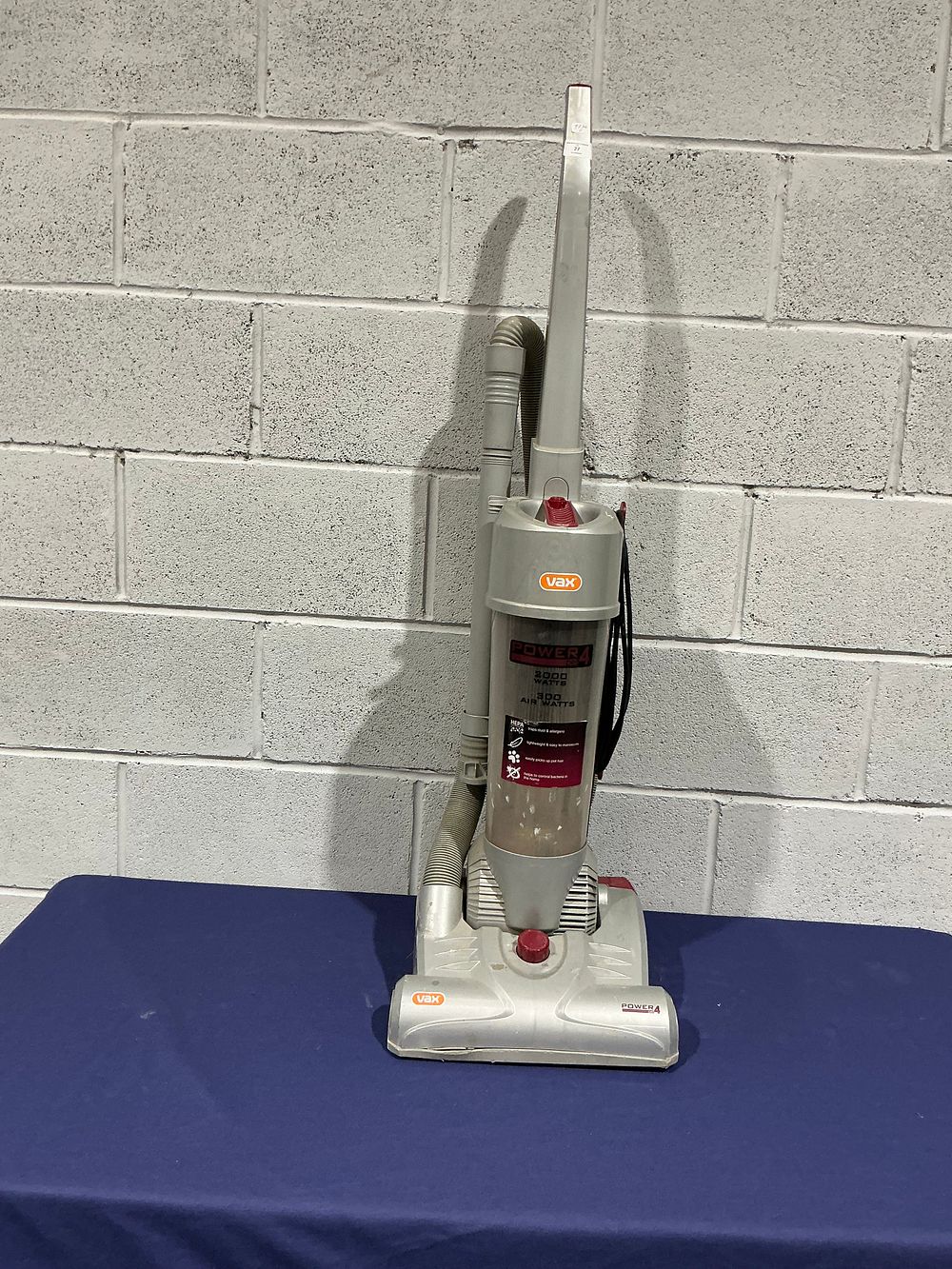 Lot 11: Vax Power 4 Upright Bagless Vacuum Cleaner