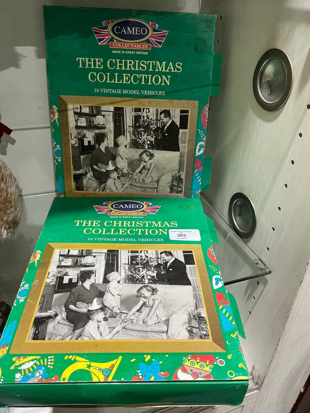 Lot 209: A Pair of Corgi Cameo Collectables The Christmas Collection Vintage Model Vehicle Boxed Sets
