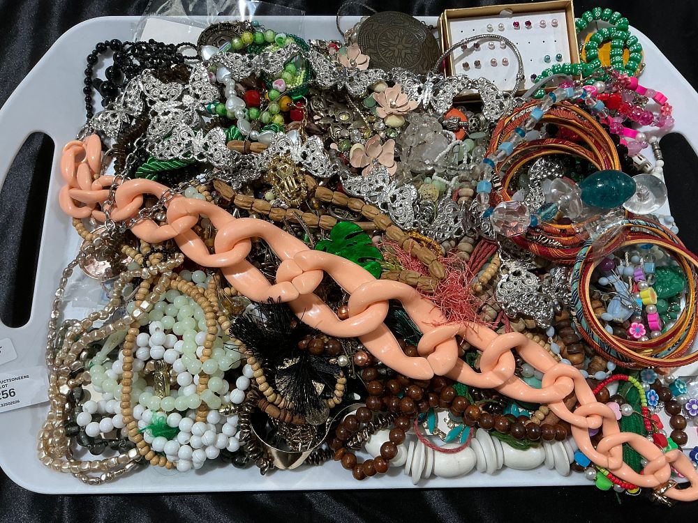 Lot 184: An Assortment of Costume and Fashion Jewellery Including Statement Necklaces, Beaded Strands, and Bangles